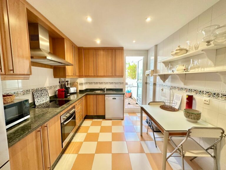 812cd4dd86e1b9dabb5a39dbbc891b38 - 3