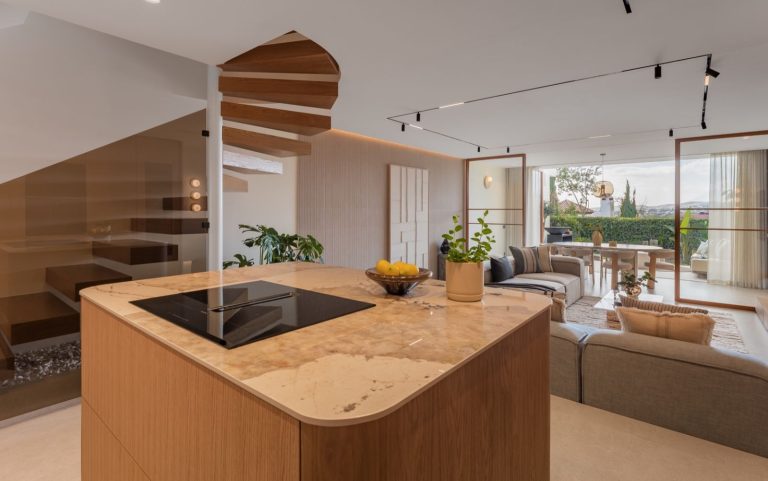 81657c9fe16aef4e3a9c3748445e9c46 - 16