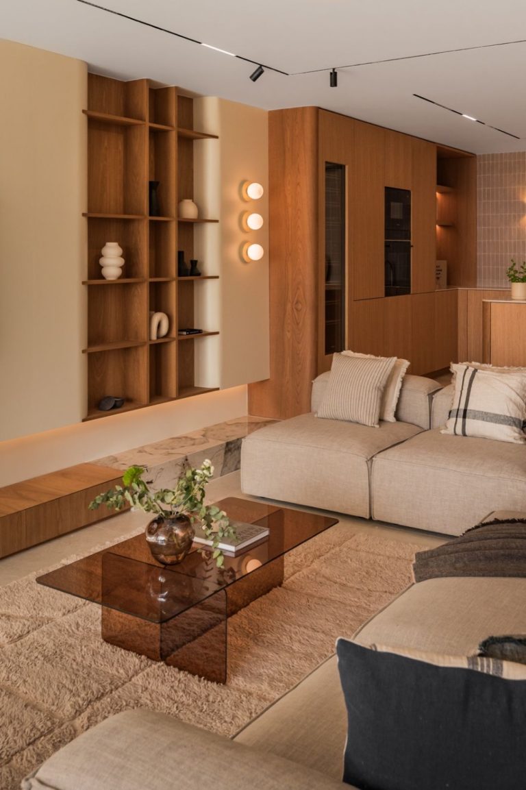 81657c9fe16aef4e3a9c3748445e9c46 - 4