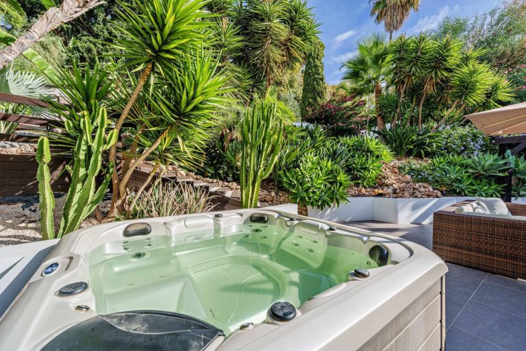 822afbb52aad88a16d080aef6dded0ca - 12