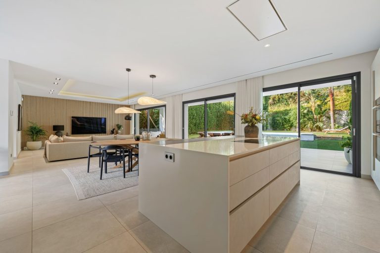 824c9ab8d619a4e4a3b6a1f1acd2af96 - 8