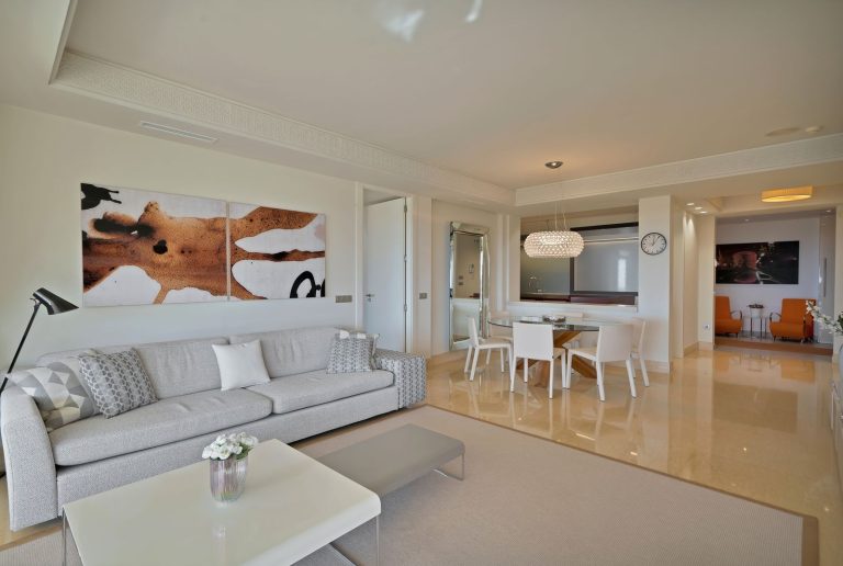 836e3d8e94fee075acb5b45a03ba4bcd - 5