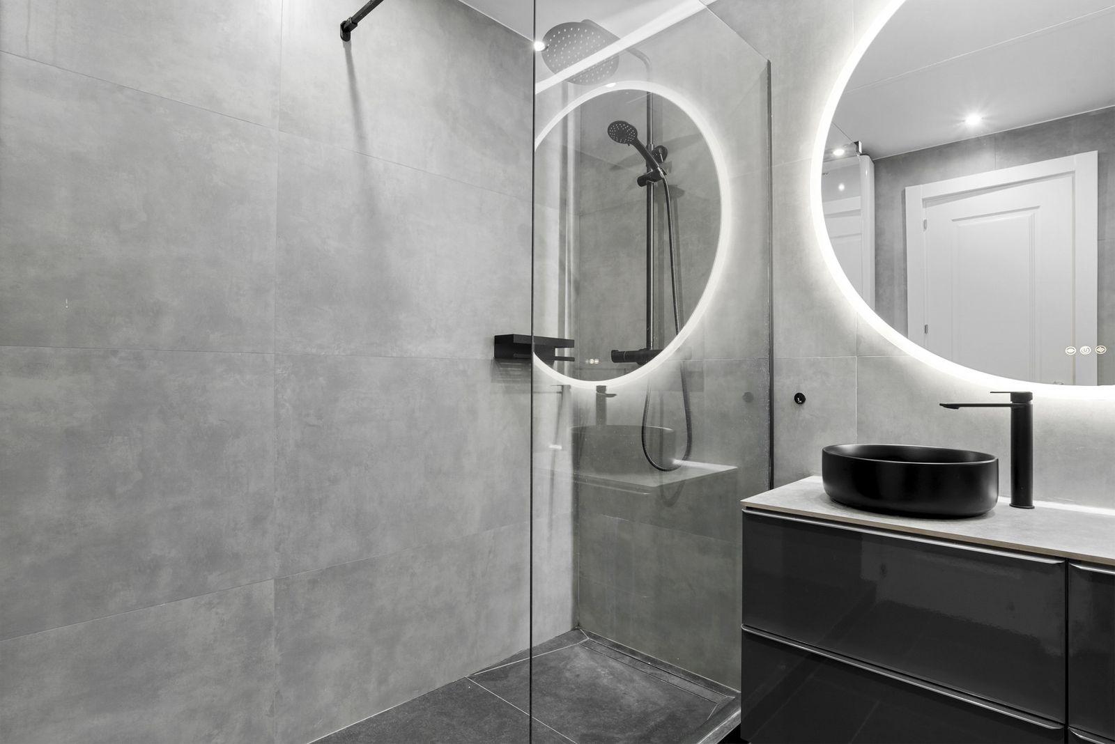 8430b51163eeb8e3119ee48c40da88d0 - 16