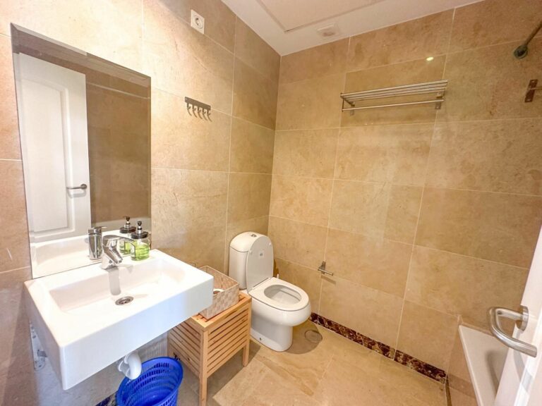 8469fea672f5b51b0f589d7bdad583b7 - 16