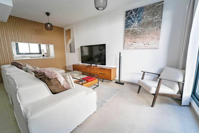 8469fea672f5b51b0f589d7bdad583b7 - 5