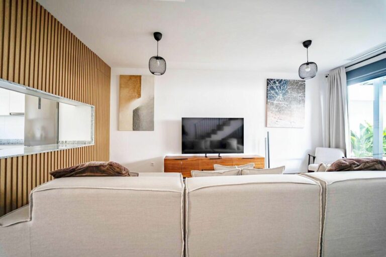 8469fea672f5b51b0f589d7bdad583b7 - 6