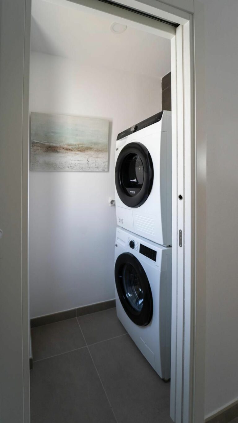 8469fea672f5b51b0f589d7bdad583b7 - 7