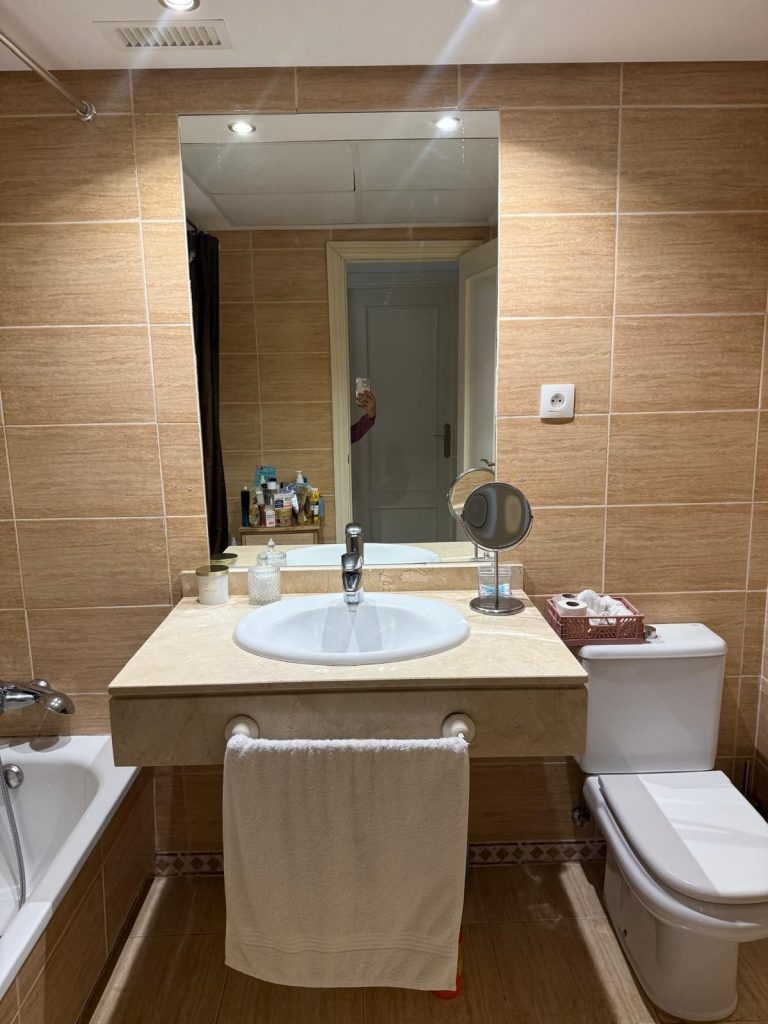 8569149e03ae6e53147442d36c169bc9 - 11