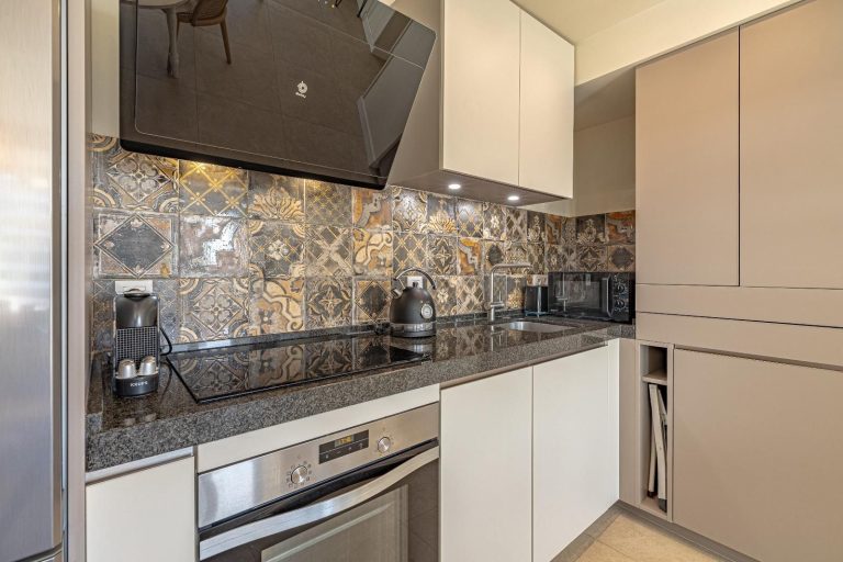 85ab2f237115f4b9ad7ed847ed58de9a - 14