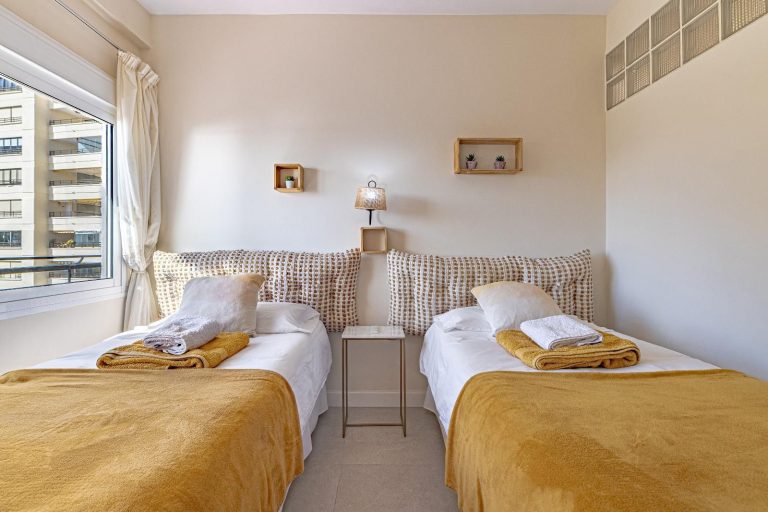 85ab2f237115f4b9ad7ed847ed58de9a - 16