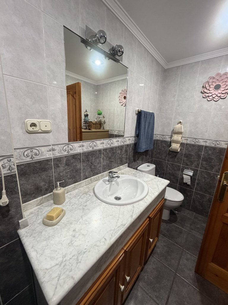 86478a3bec5efce5cdca4b3cac981688 - 12