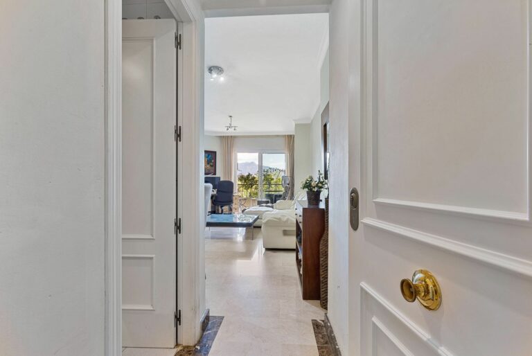 86b2250f3753a673e55a8f603b91afcf - 12