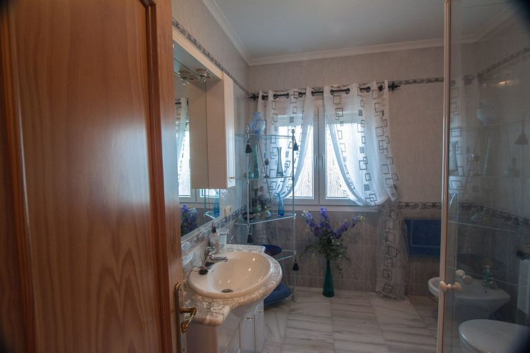 872f3b12901413166618dde9d3cc2cc4 - 16