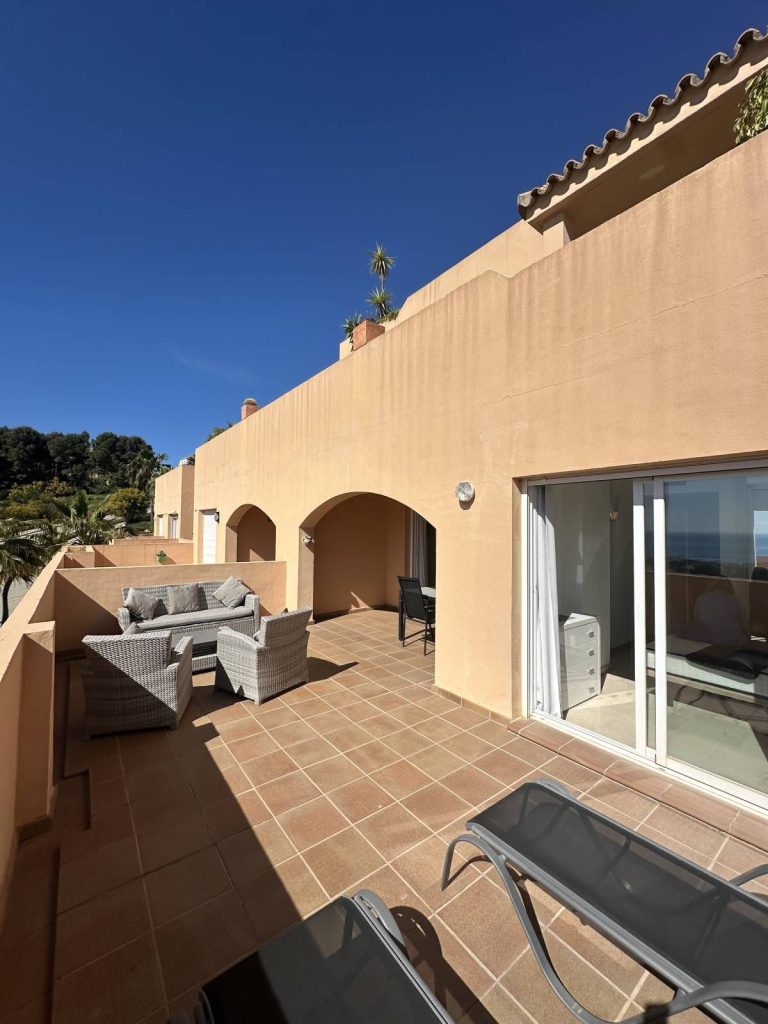 882057c0b2c5a9746d1dfd821630de19 - 3