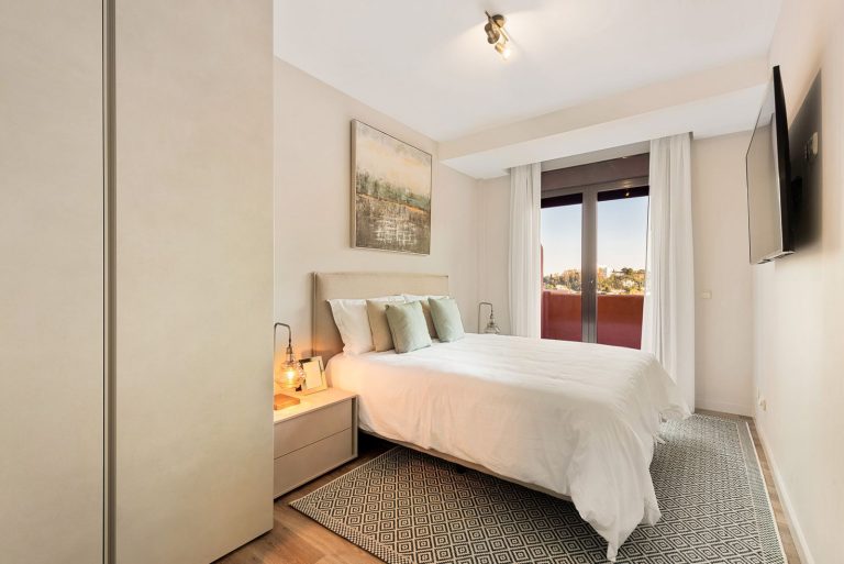 884abcaf72781c6268a60e769a21cc0e - 10