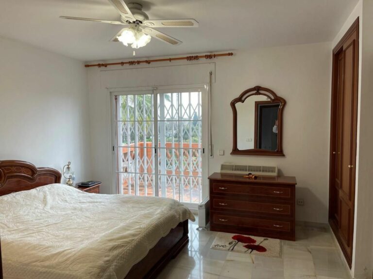 888049189226684054146fbdd028db28 - 15