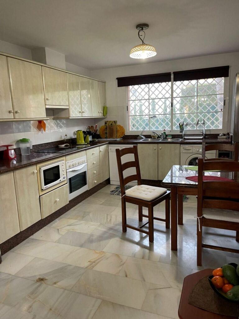 888049189226684054146fbdd028db28 - 5