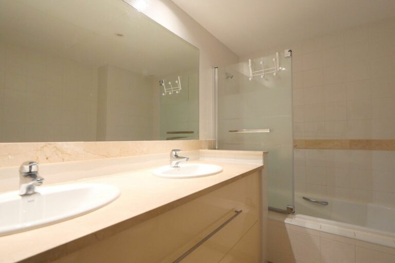 88aeb7093fc725acc06c999b3313c76f - 15