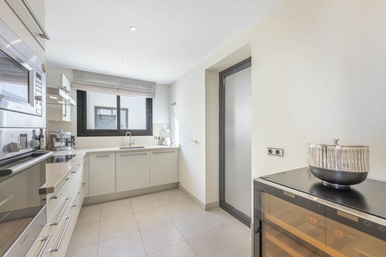 88caa3a7a2a2a3c97d02599f4ae031bb - 13