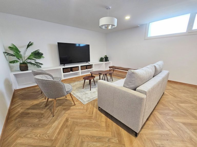 88e119273adef35d01bc629e6555f9e8 - 11