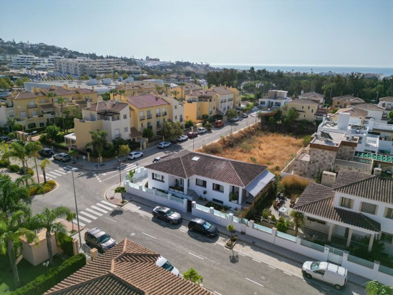 88e119273adef35d01bc629e6555f9e8 - 8