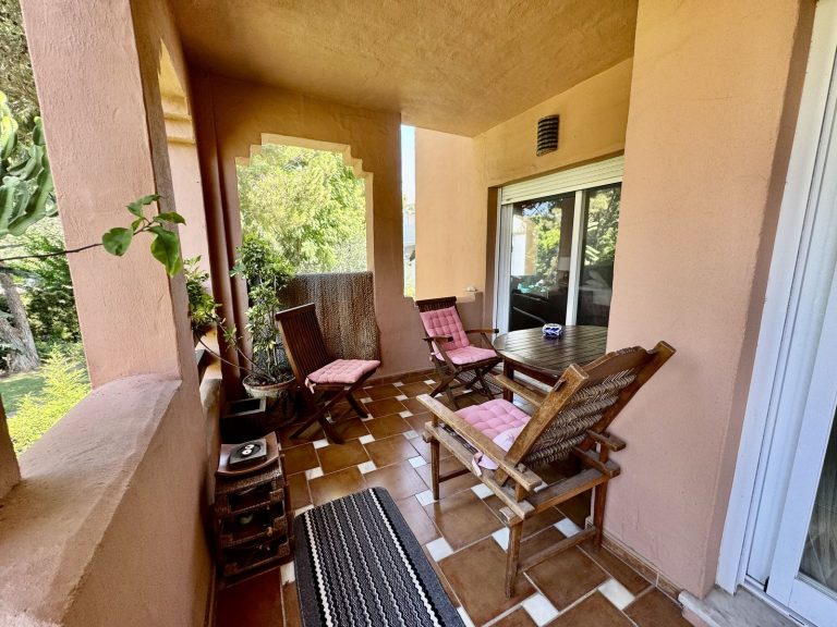 894e9a8d5eb14bb6f14c3e2679bff146 - 3