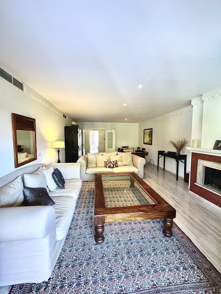 894e9a8d5eb14bb6f14c3e2679bff146 - 6