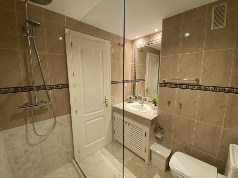 89952ee33f9091e4d5268386457461e7 - 13