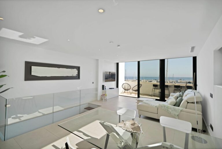 89d8fbe48e9e4d23e92821b7515528a1 - 3