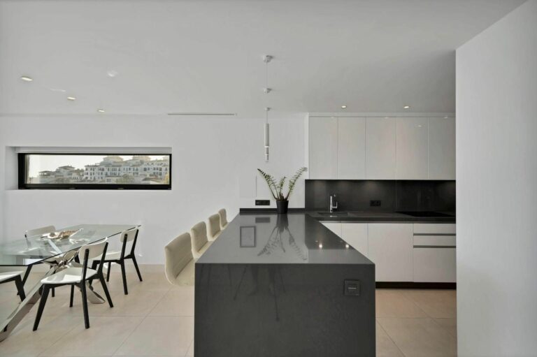 89d8fbe48e9e4d23e92821b7515528a1 - 8