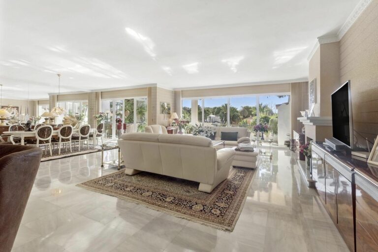 8a28b77e708f8879ca386f2c71a7adae - 12