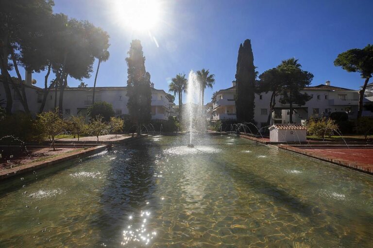 8a28b77e708f8879ca386f2c71a7adae - 13