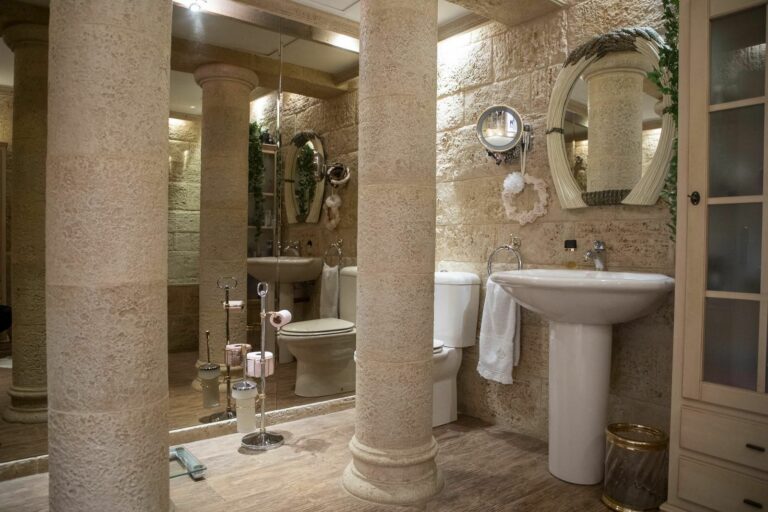 8a28b77e708f8879ca386f2c71a7adae - 8