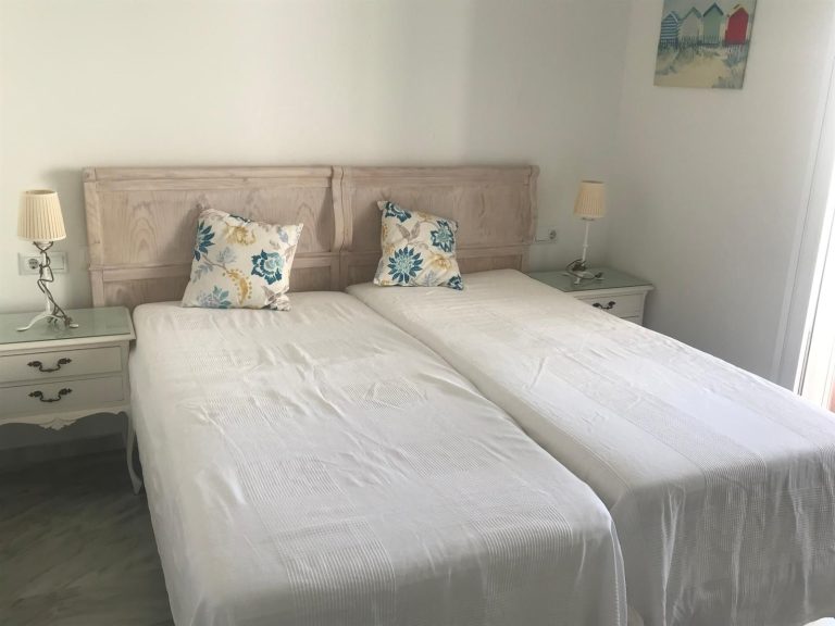 8aa0c87df7e156a80e4a1eb6b0b91689 - 16