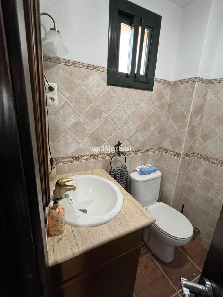 8b02c1cd095ed7190d39451eb38162cc - 10