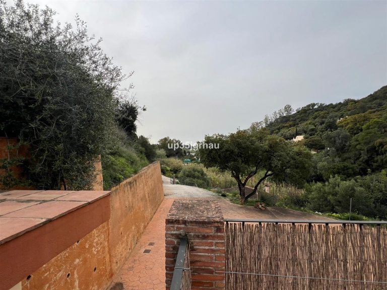 8b02c1cd095ed7190d39451eb38162cc - 15