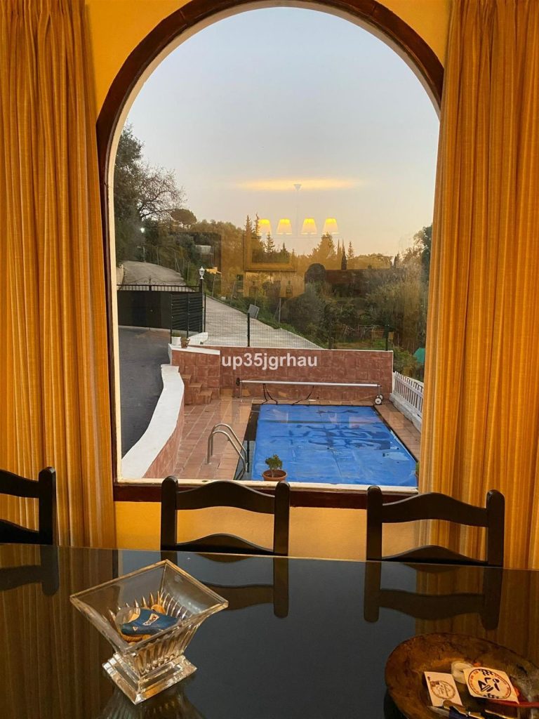 8b02c1cd095ed7190d39451eb38162cc - 4