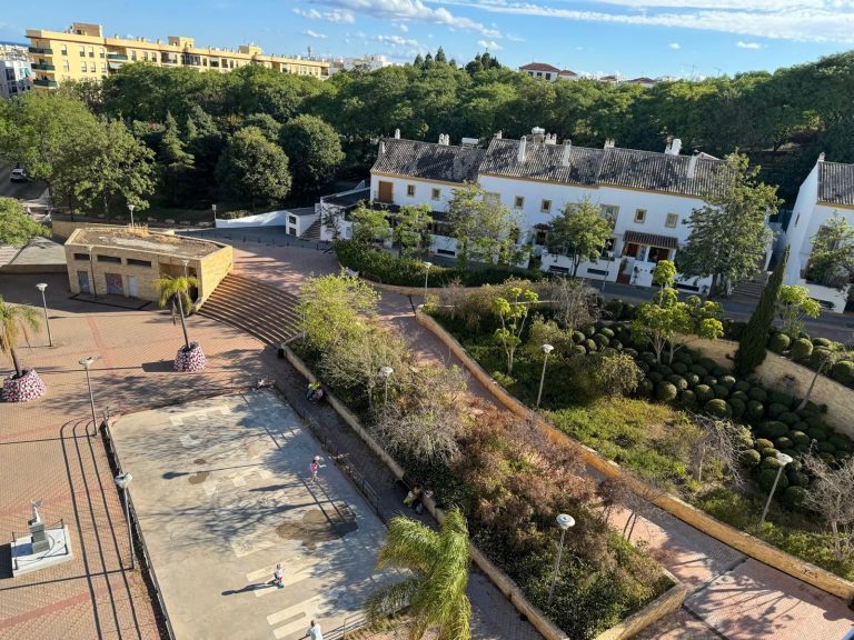 8b392f8e8204c4de86d17d3c9d503a0d - 2