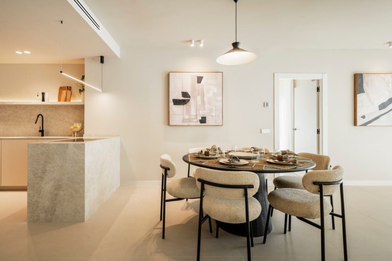 8b5dd24448b4f3f57a3d37611427fa4d - 10