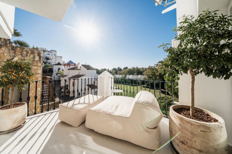 8b5dd24448b4f3f57a3d37611427fa4d - 15