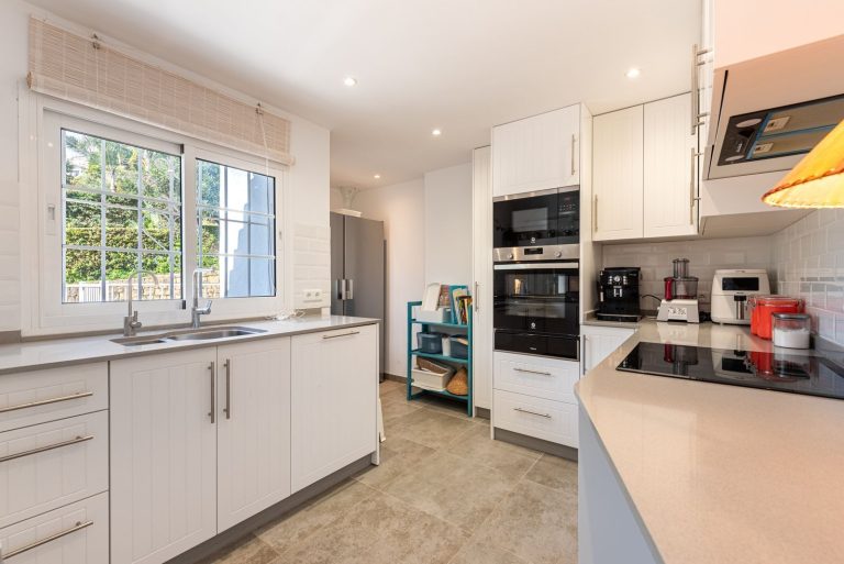 8ba9edb710b3a0a2d8e459d4c78fc208 - 11