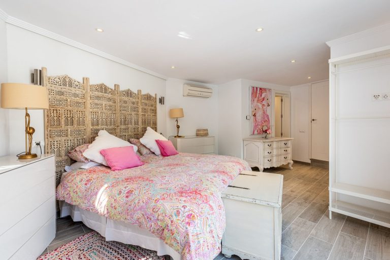 8ba9edb710b3a0a2d8e459d4c78fc208 - 16