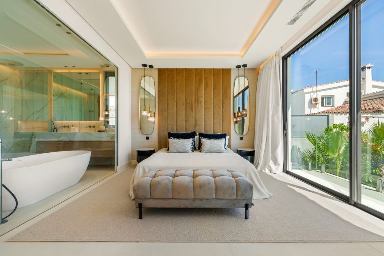 8d854deb379a030b30867b7ef2399334 - 11