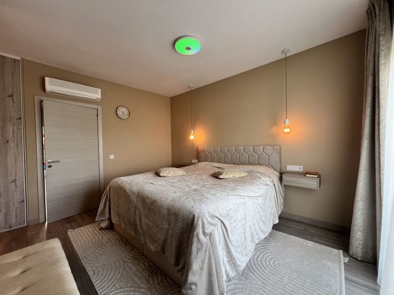 8db4b48a5229f90a6acb879a741843f1 - 12