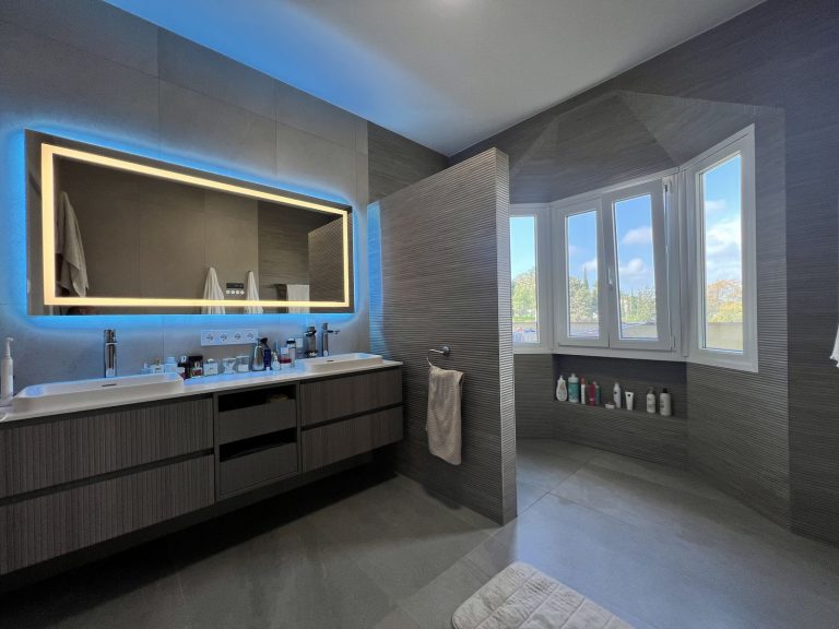 8db4b48a5229f90a6acb879a741843f1 - 13