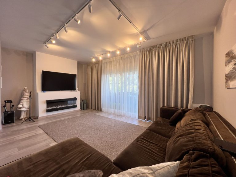 8db4b48a5229f90a6acb879a741843f1 - 5