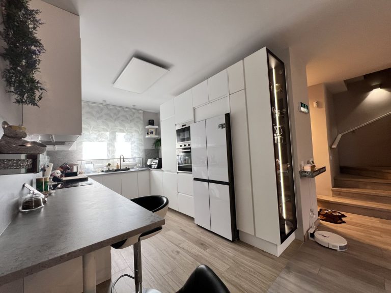 8db4b48a5229f90a6acb879a741843f1 - 9