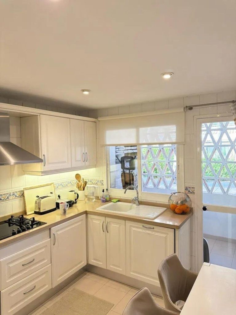 8dfe8bacca95955d3e17ab196bf515fe - 10