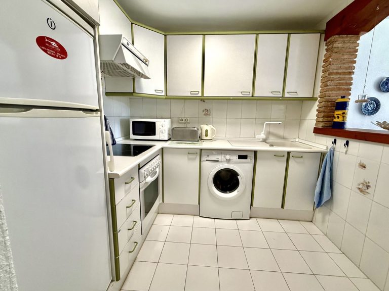 8e8249263b4ec24b96cf28f58bfc27c5 - 14