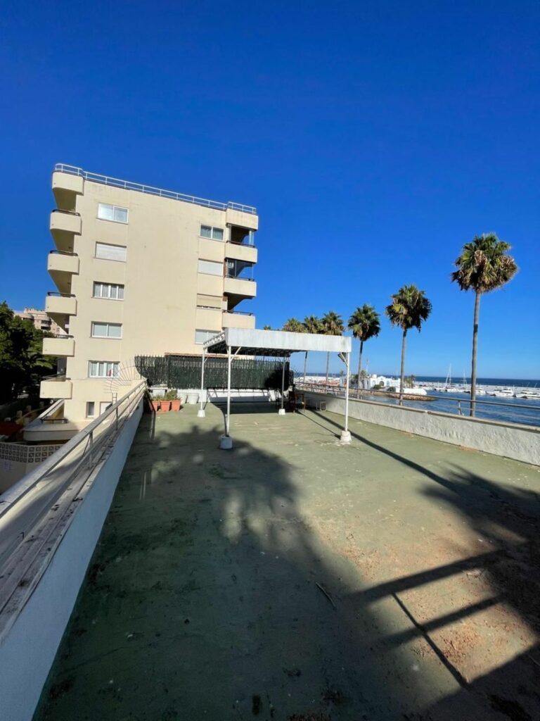 8e9f3fd89b40d573599d7048e868416f - 11